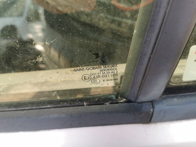 bontott SAAB 9-5 Bal hátsó Ajtó (Részeivel)