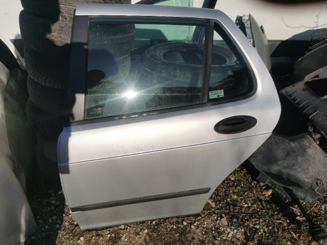 bontott SAAB 9-5 Bal hátsó Ajtó (Részeivel)