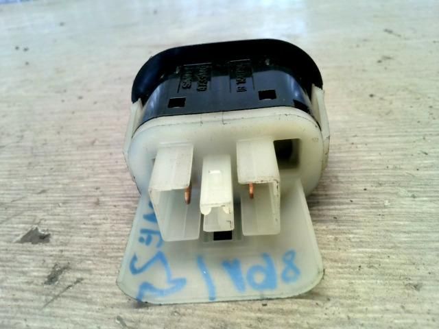 bontott SAAB 9-5 Csomagtérajtó Kapcsoló