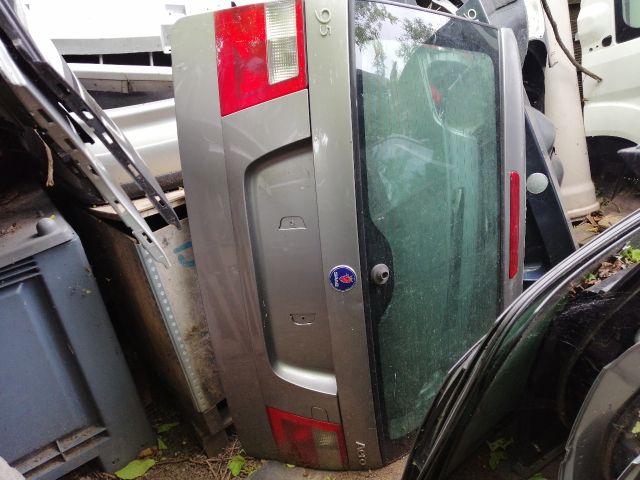bontott SAAB 9-5 Csomagtérajtó (Részeivel)
