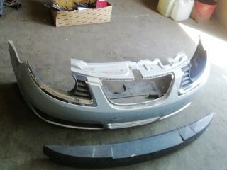 bontott SAAB 9-5 Első Lökhárító (Részeivel)