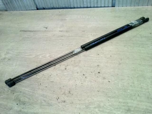 bontott SAAB 9-5 Gázrugós Kitámasztó Teleszkóp Motorháztető