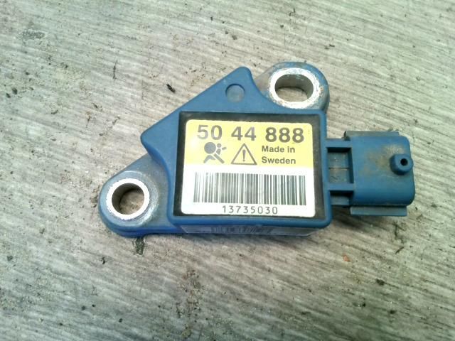 bontott SAAB 9-5 Gyorsulás Jeladó