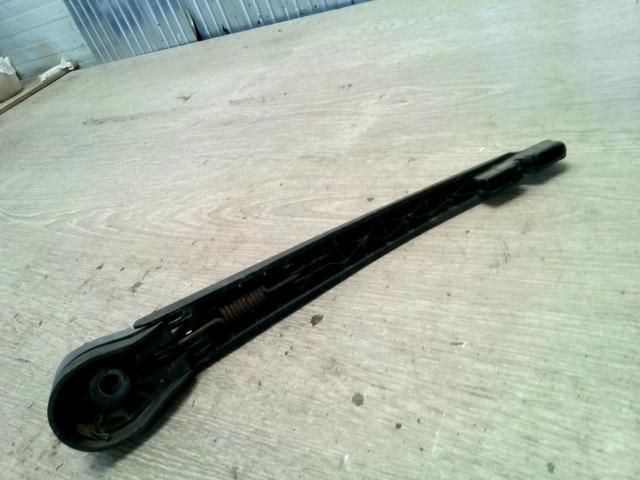 bontott SAAB 9-5 Hátsó Ablaktörlő Kar