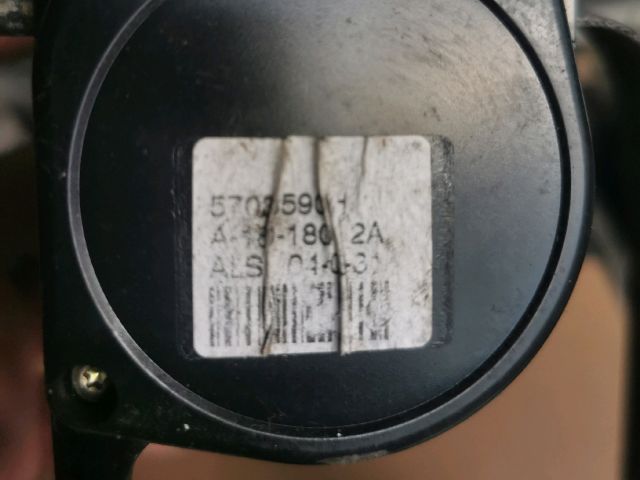 bontott SAAB 9-5 Hátsó középső Biztonsági Öv