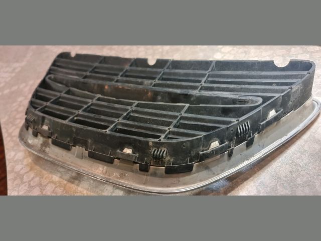 bontott SAAB 9-5 Hűtőrács