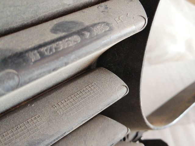 bontott SAAB 9-5 Hűtőrács