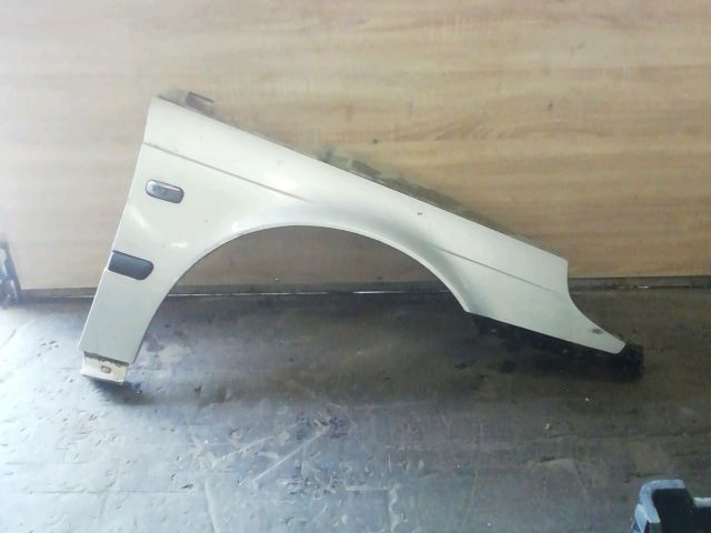 bontott SAAB 9-5 Jobb első Sárvédő