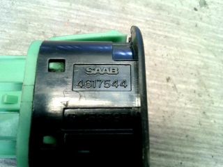 bontott SAAB 9-5 Tankajtó Nyitó Kar / Gomb