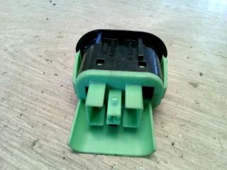 bontott SAAB 9-5 Tankajtó Nyitó Kar / Gomb