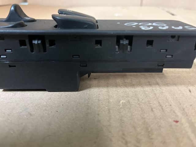 bontott SAAB 900 Ablakemelő Kapcsoló Négyes / Kettes