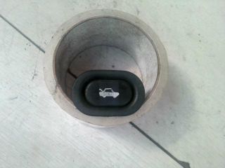 bontott SAAB 900 Csomagtérajtó Kapcsoló