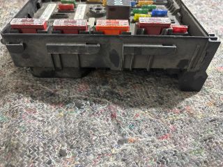 bontott SEAT ALHAMBRA Biztosítéktábla Motortér