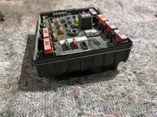 bontott SEAT ALHAMBRA Biztosítéktábla Motortér