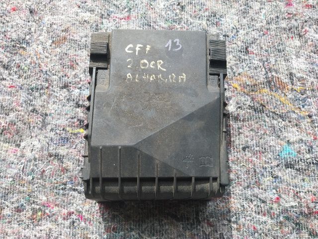 bontott SEAT ALHAMBRA Biztosítéktábla Motortér