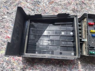 bontott SEAT ALHAMBRA Biztosítéktábla Motortér