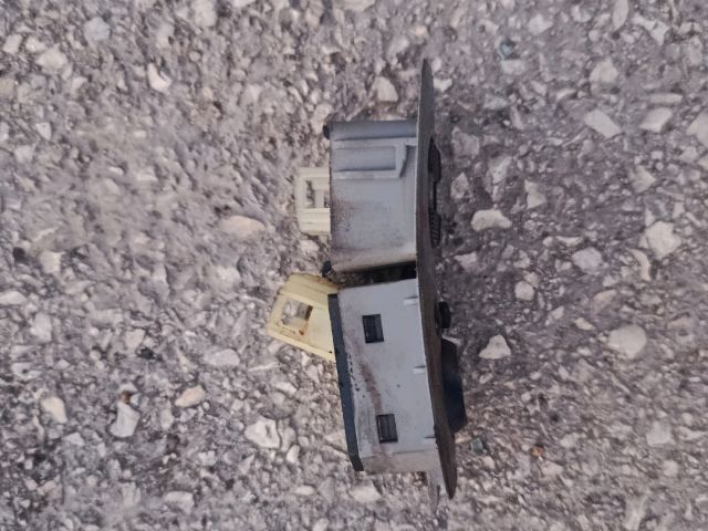 bontott SEAT ALHAMBRA Bal első Ablakemelő Kapcsoló