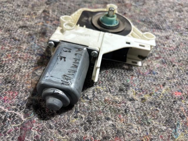 bontott SEAT ALHAMBRA Bal első Ablakemelő Motor