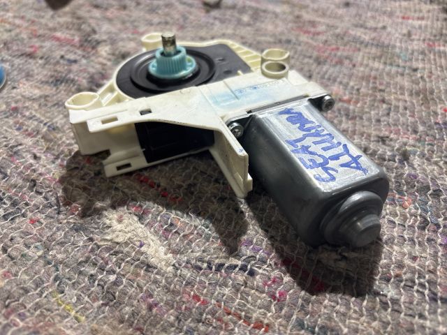 bontott SEAT ALHAMBRA Bal első Ablakemelő Motor