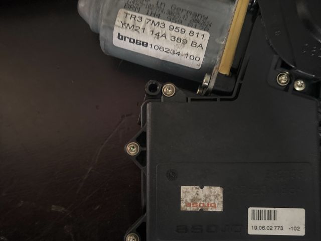 bontott SEAT ALHAMBRA Bal első Ablakemelő Szerkezet (Elektromos)