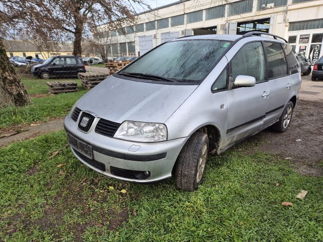 bontott SEAT ALHAMBRA Bal első Ajtó (Részeivel)