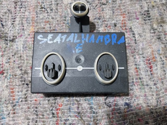 bontott SEAT ALHAMBRA Bal első Ajtó Vezérlőegység