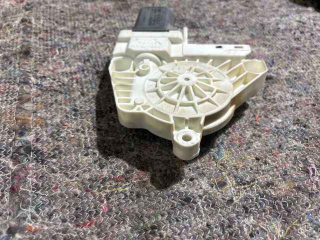 bontott SEAT ALHAMBRA Bal hátsó Ablakemelő Motor