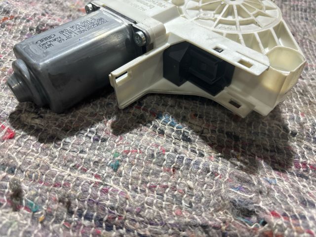 bontott SEAT ALHAMBRA Bal hátsó Ablakemelő Motor