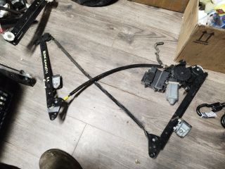 bontott SEAT ALHAMBRA Bal hátsó Ablakemelő Szerkezet (Elektromos)