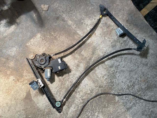 bontott SEAT ALHAMBRA Bal hátsó Ablakemelő Szerkezet (Elektromos)