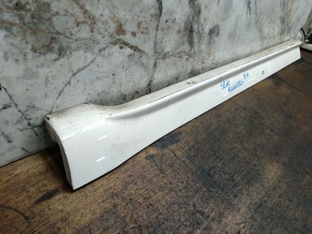 bontott SEAT ALHAMBRA Bal hátsó Ajtó Díszléc