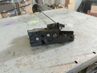 bontott SEAT ALHAMBRA Bal hátsó Ajtózár