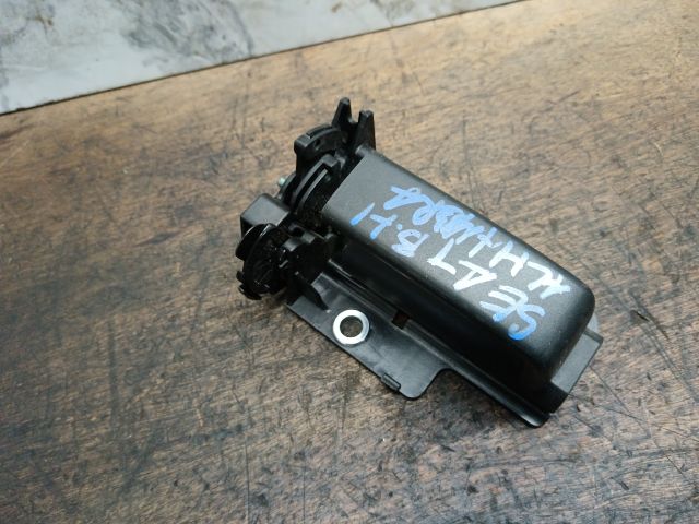 bontott SEAT ALHAMBRA Bal hátsó Belső Kilincs