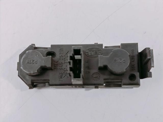 bontott SEAT ALHAMBRA Bal Hátsó Lámpa Foglalat