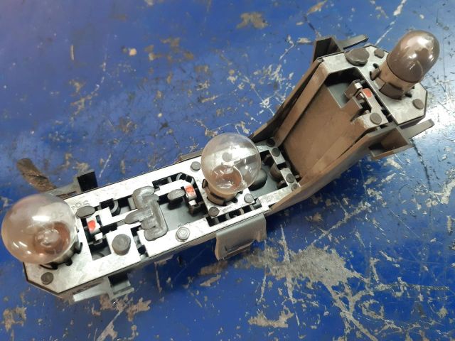 bontott SEAT ALHAMBRA Bal Hátsó Lámpa Foglalat