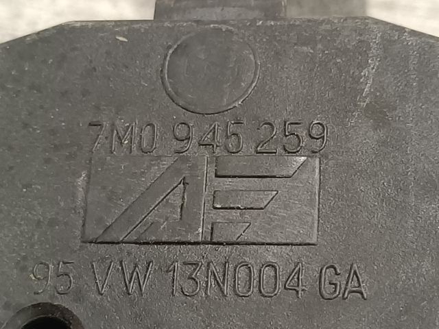 bontott SEAT ALHAMBRA Bal Hátsó Lámpa Foglalat