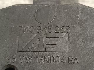 bontott SEAT ALHAMBRA Bal Hátsó Lámpa Foglalat