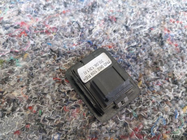 bontott SEAT ALHAMBRA Bal Tolóajtó Nyitó Gomb