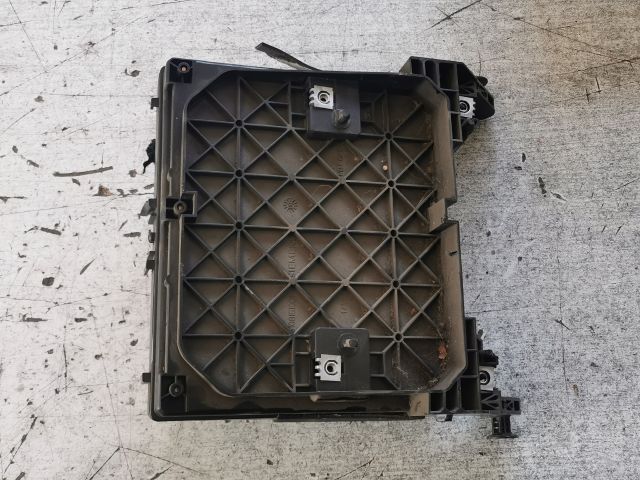 bontott SEAT ALHAMBRA Biztosítéktábla Utastér