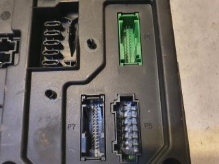 bontott SEAT ALHAMBRA Biztosítéktábla Utastér