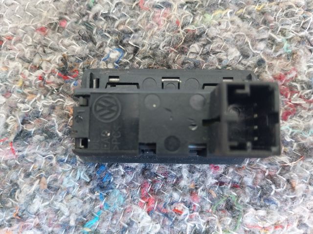 bontott SEAT ALHAMBRA Csomagtér Nyitó Kar / Gomb