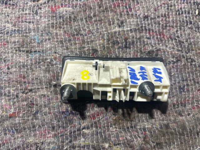 bontott SEAT ALHAMBRA Csomagtér Nyitó Kar / Gomb