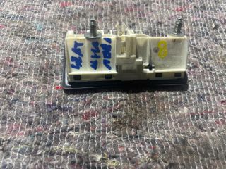 bontott SEAT ALHAMBRA Csomagtér Nyitó Kar / Gomb