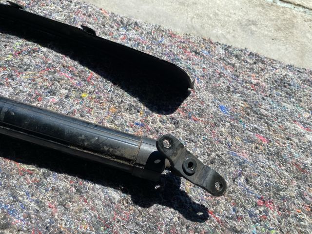 bontott SEAT ALHAMBRA Gázrugós Kitámasztó Teleszkóp Csomagtérajtó Bal