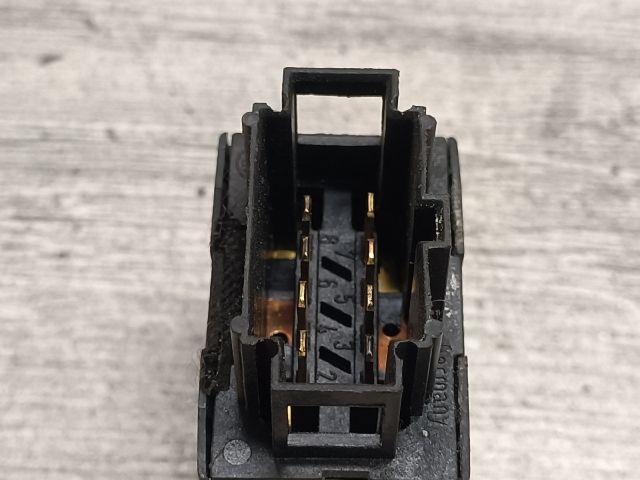 bontott SEAT ALHAMBRA Hátsó középső Ablakemelő Kapcsoló