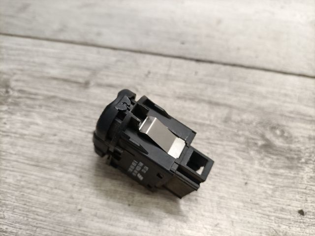 bontott SEAT ALHAMBRA Hátsó középső Ablakemelő Kapcsoló