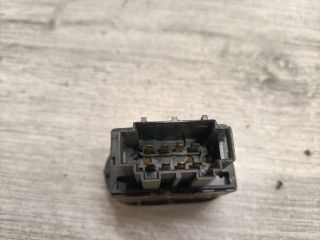 bontott SEAT ALHAMBRA Hátsó középső Ablakemelő Kapcsoló