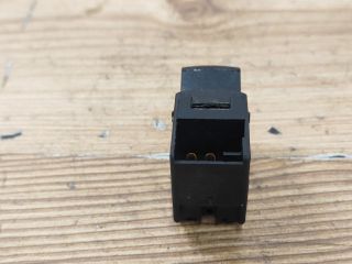 bontott SEAT ALHAMBRA Jobb első Ablakemelő Kapcsoló