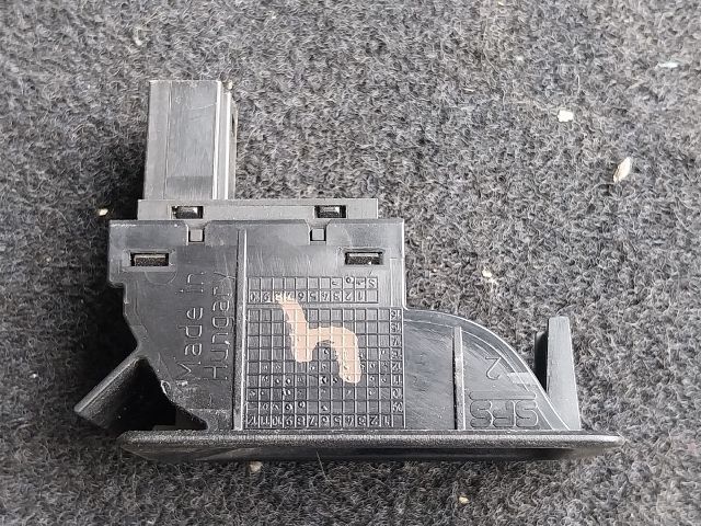 bontott SEAT ALHAMBRA Jobb első Ablakemelő Kapcsoló