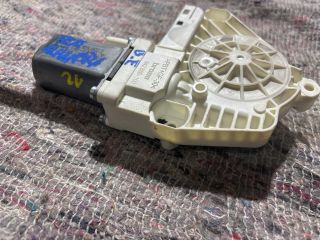 bontott SEAT ALHAMBRA Jobb első Ablakemelő Motor